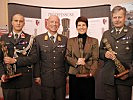 V.l.: Wachtmeister Martin Lentsch, Brigadier Karl Schmidseder, ORF-Landesdirektorin Dr. Brigitte Wolf, Oberstabswachtmeister Peter Feeg.