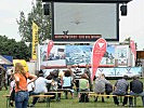 Über eine Videowall "live " am Donauinselfest zu erleben: Die AirPower09.