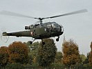 Hubschrauber des Heeres, wie diese Alouette III, übernehmen bei Bedarf den Transport von Verletzten.
