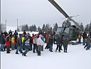 In Sulzberg präsentierte das Heer einige der Hubschrauber, die zum Einsatz kommen.