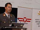 Major des Generalstabsdienstes Philipp Eder bei seinen Erläuterungen