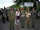 Kapellmeister Hauptmann Haselmayr (mitte) mit rumänischen Begleitern und Delegationsleiter Oberst Alexander Barthou (r.).
