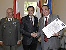 V.l.: Schulkommandant Brigadier Dieter Jocham, Verteidigungsminister Norbert Darabos und Wolfgang Schuckert, Managing Director von SAP Österreich.