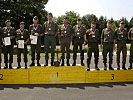 Mannschaftswertung: v.l.n.r. Jägerbataillon 15, Fliegerabwehrregiment 3, Fliegerregiment 3 mit Generalmajor Kurt Raffetseder