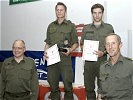 Heeresmeister: Vizeleutnant Harald Bauer (l.) ist schnellster Senior, Gefreiter Markus Sostaric gewinnt in der Allgemeinen Klasse.
