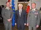 V.l.: Generalmajor Kurt Raffetseder, Prof. Friedrich Schneider und Oberst Klaus Lüthje.