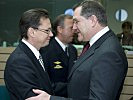 Norbert Darabos mit Franz Josef Jung beim EU-Verteidigungsministertreffen in Brüssel.