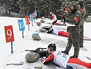Schießen am Biathlon-Schießstand am Truppenübungsplatz. (Bild öffnet sich in einem neuen Fenster)