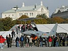 Das Eurofighter-Modell hatte regen Besucherandrang. (Bild öffnet sich in einem neuen Fenster)