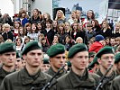 Schüler aus der Steiermark sangen mit den "Edlseern" bei der Angelobung. (Bild öffnet sich in einem neuen Fenster)