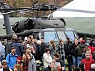 Der S-70 "Black Hawk" Hubschrauber wurde umzingelt. (Bild öffnet sich in einem neuen Fenster)