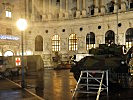 Der Schützenpanzer "Ulan" steht auf seinem Platz vor der Hofburg. (Bild öffnet sich in einem neuen Fenster)