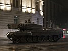 1.500 PS am Weg zum Wiener Heldenplatz- der Kampfpanzer Leopard II. (Bild öffnet sich in einem neuen Fenster)