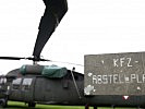 Ein S-70 "Black Hawk" Hubschrauber falsch geparkt? (Bild öffnet sich in einem neuen Fenster)