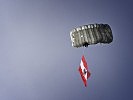 Fallschirmspringer des Bundesheeres... (Bild öffnet sich in einem neuen Fenster)