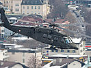 28.2.: Ein S-70 "Black Hawk"über Lienz in Osttirol. (Bild öffnet sich in einem neuen Fenster)