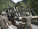 6.8.: Salzburger Pioniere errichten eine Brücke. (Bild öffnet sich in einem neuen Fenster)