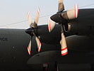 7.1.: Zum 50. Mal landet ein C-130 "Hercules" Transporter im Tschad. (Bild öffnet sich in einem neuen Fenster)