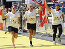 14.4.: Minister Klug erreicht das Ziel des Vienna City Marathon. (Bild öffnet sich in einem neuen Fenster)