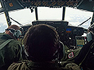 27.6.: Im Cockpit einer C-130 "Hercules". (Bild öffnet sich in einem neuen Fenster)