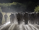 27.7.: Soldatinnen und Soldaten während einer Belastungsübung. (Bild öffnet sich in einem neuen Fenster)