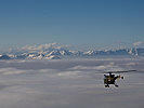 28.02.: Ein "Alouette" III Helikopter im Anflug ins Hochgebirge. (Bild öffnet sich in einem neuen Fenster)