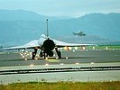 Saab S35 Draken beim Start. (Bild öffnet sich in einem neuen Fenster)