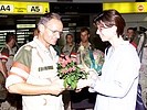 Ankunft des Hilfskontingents in Wien Schwechat. (Bild öffnet sich in einem neuen Fenster)