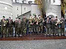 Die drei Siegerteams stehen gemeinsam auf dem Podest. (Bild öffnet sich in einem neuen Fenster)