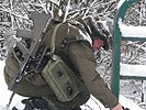 Kälte und Schnee forden beim Feldkabelbau. (Bild öffnet sich in einem neuen Fenster)