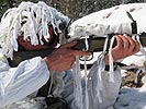 Österreichischer Scharfschütze beim Sichern. (Bild öffnet sich in einem neuen Fenster)