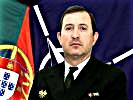 Navy-Captain António Antáo Übungsleiter. (Bild öffnet sich in einem neuen Fenster)