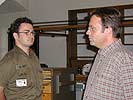 Der Minister mit den Rekruten Philipp Ruthensteiner und Manfred Lamplmair. (Bild öffnet sich in einem neuen Fenster)
