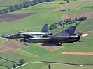Draken und F5 über dem Übungsraum. (Bild öffnet sich in einem neuen Fenster)