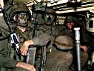 Die 30 �Besten� rücken in Schützenpanzern aus. (Bild öffnet sich in einem neuen Fenster)