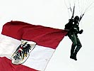 Landung mit Staatsflagge. (Bild öffnet sich in einem neuen Fenster)