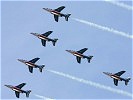 Patrouille de France. (Bild öffnet sich in einem neuen Fenster)