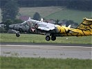 Arbeitsplatz: Diese Saab 105 wirbelt der Oberleutnant durch die Lüfte. (Bild öffnet sich in einem neuen Fenster)
