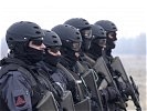 Spezialeinsatzkräfte des Jagdkommandos sind bereits vor Ort ... (Bild öffnet sich in einem neuen Fenster)