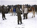 und von den Soldaten der Peace Force gestellt. (Bild öffnet sich in einem neuen Fenster)