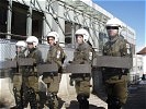 Truppe beim Vorüben für den Auslandseinsatz im Kosovo. (Bild öffnet sich in einem neuen Fenster)