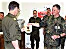 Ein Erinnerungsgeschenk des Generals an die österreichische Brigade. (Bild öffnet sich in einem neuen Fenster)