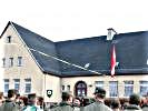 Vollzähliges Antreten der Brigadeteile mit internationaler Unterstützung. (Bild öffnet sich in einem neuen Fenster)