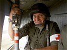 Vizeleutnant Alois Preiser, Kommandant des Sanitätszuges, ist zufrieden. (Bild öffnet sich in einem neuen Fenster)
