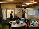 Einweisung im Lagezentrum einer amphibischen Kampfgruppe. (Bild öffnet sich in einem neuen Fenster)