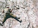...Soldaten für den Einsatz... (Bild öffnet sich in einem neuen Fenster)