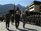 V.l.: Generalmajor Segur-Cabanac, BH Pansi und Brigadier Konzett. (Bild öffnet sich in einem neuen Fenster)