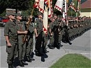 Die Fahnentrupps der österreichsichen Gebirgsbataillone. (Bild öffnet sich in einem neuen Fenster)