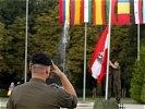 ...während die österreichische Flagge gehisst wird. (Bild öffnet sich in einem neuen Fenster)