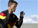 Tortz eines starken Auftrittes vom Deutschen Engels. (Bild öffnet sich in einem neuen Fenster)